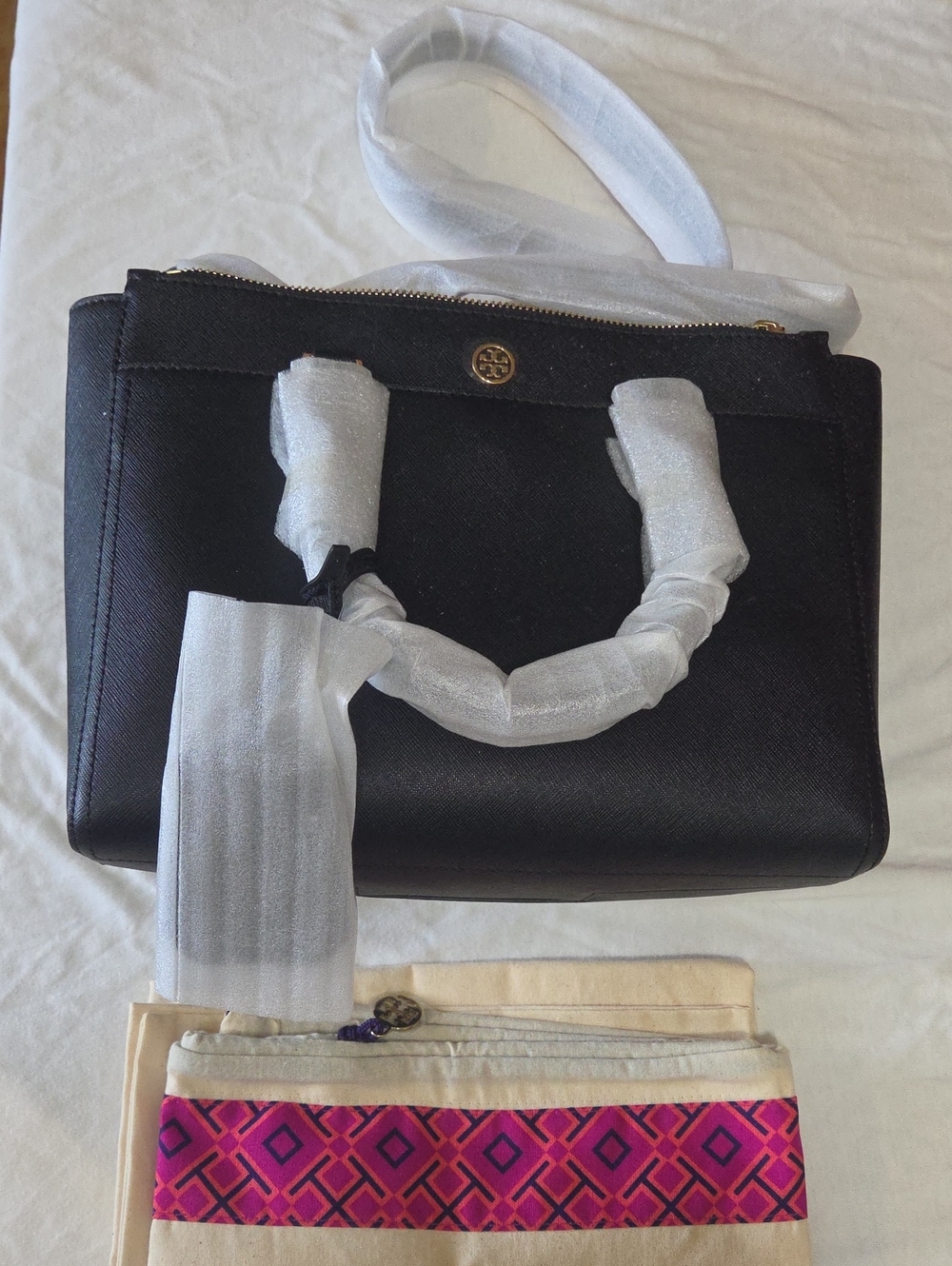 Black Structured Tote Handbag - Women's Classic Carryall
